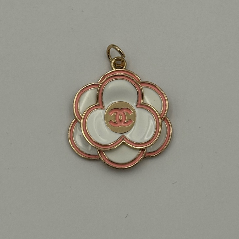 Chanel Camellia Zipper Pull
